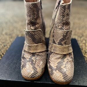 Topshop leather snakeskin ankle boots US 7.5 EU 38